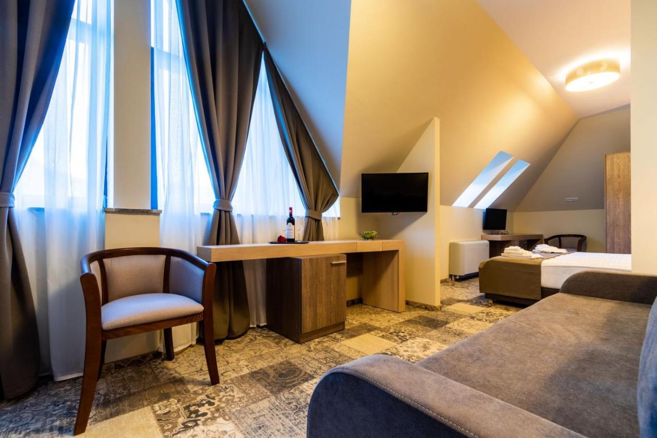 Hotel IZVOARE Caciulata Călimăneşti Exterior foto